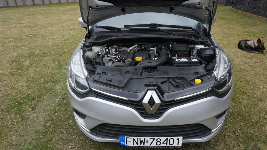 RENAULT Clio -