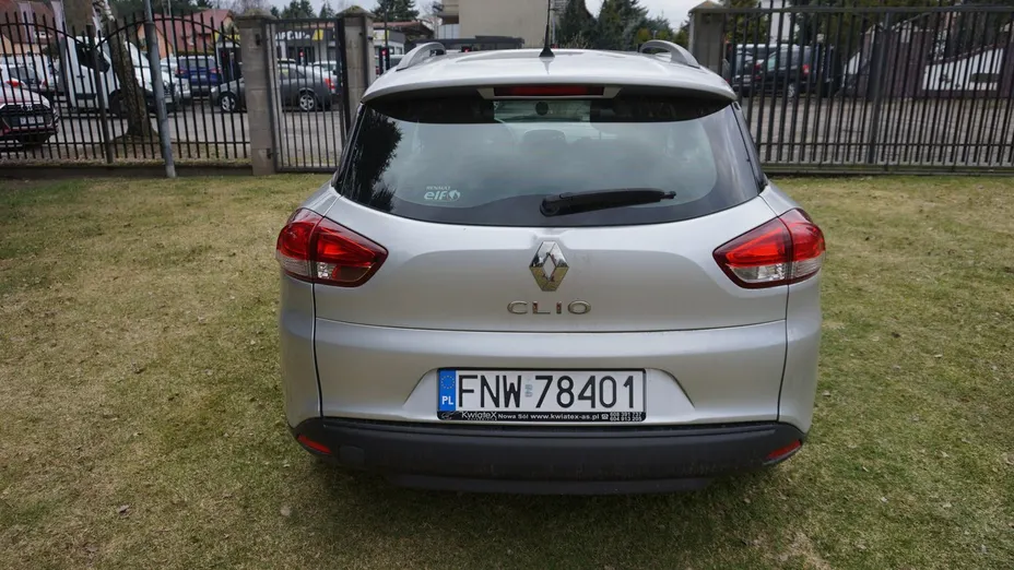 RENAULT Clio -