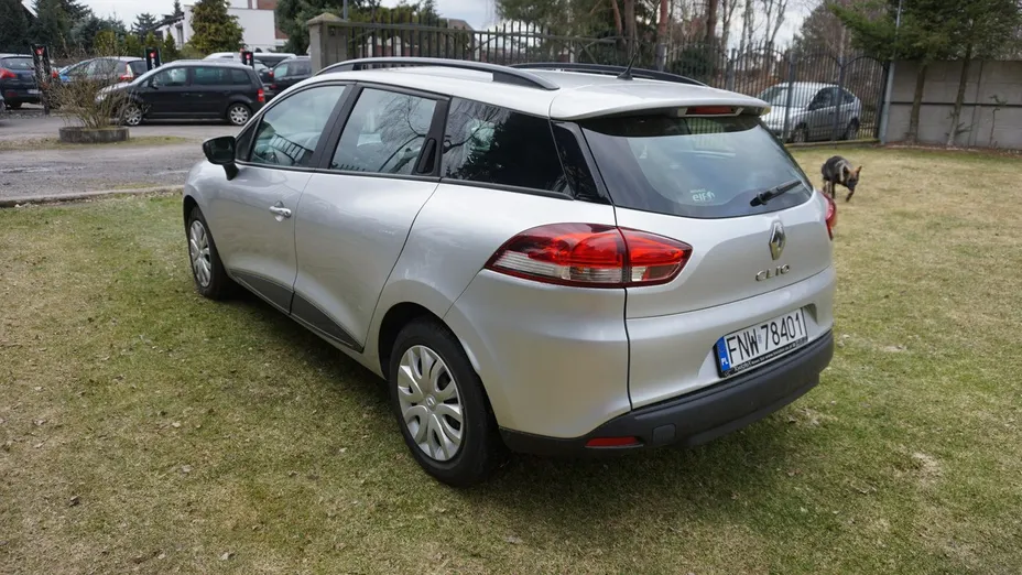 RENAULT Clio -