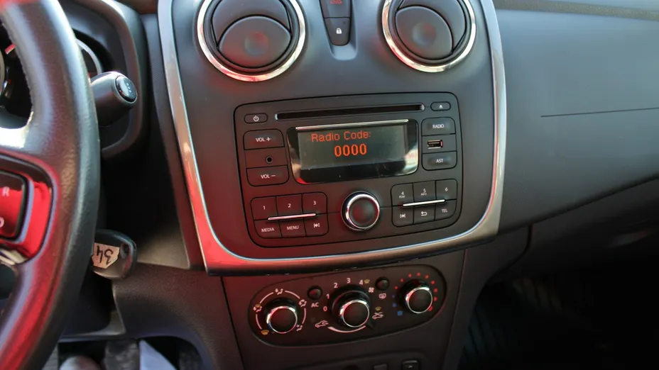 DACIA Logan -