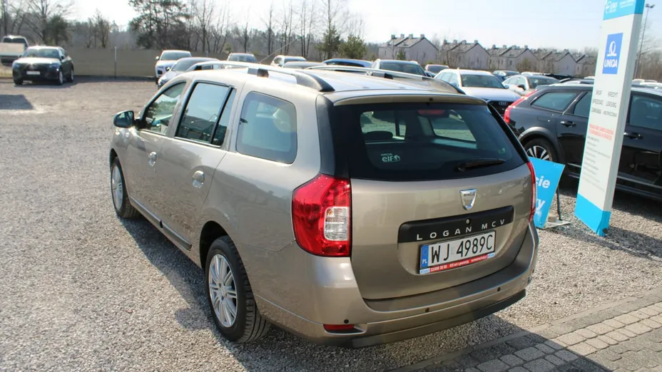 DACIA Logan -