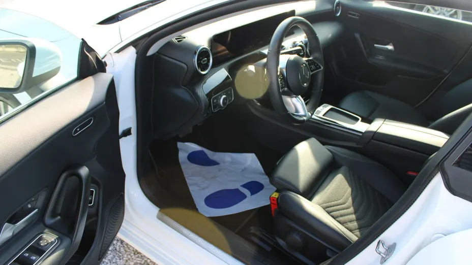 MERCEDES-BENZ CLA -