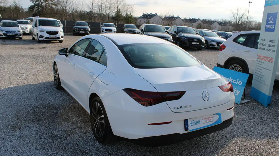 MERCEDES-BENZ CLA -