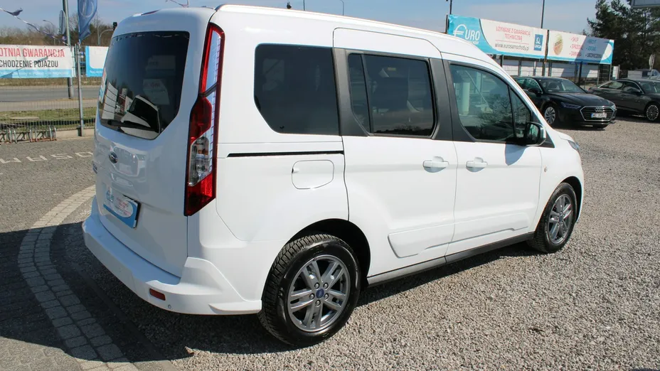 FORD Tourneo Connect -
