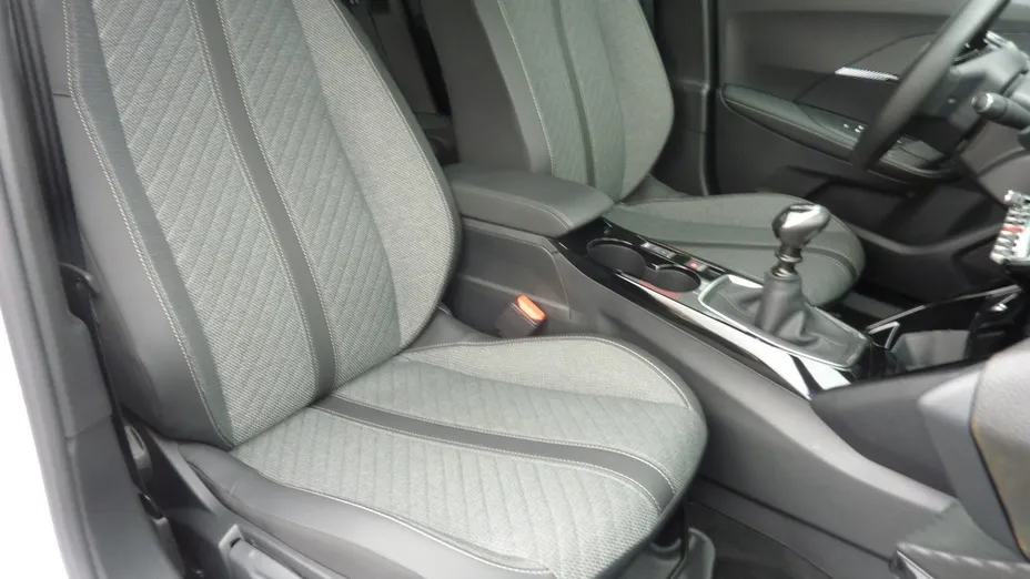 PEUGEOT 2008 -