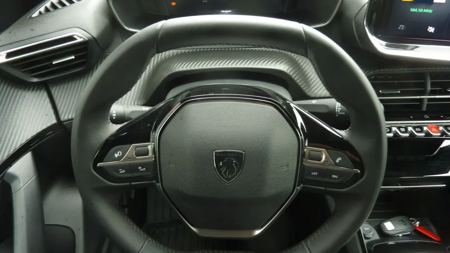 PEUGEOT 2008 -