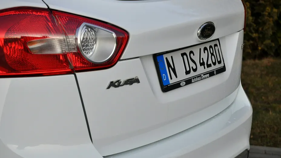 FORD Kuga -