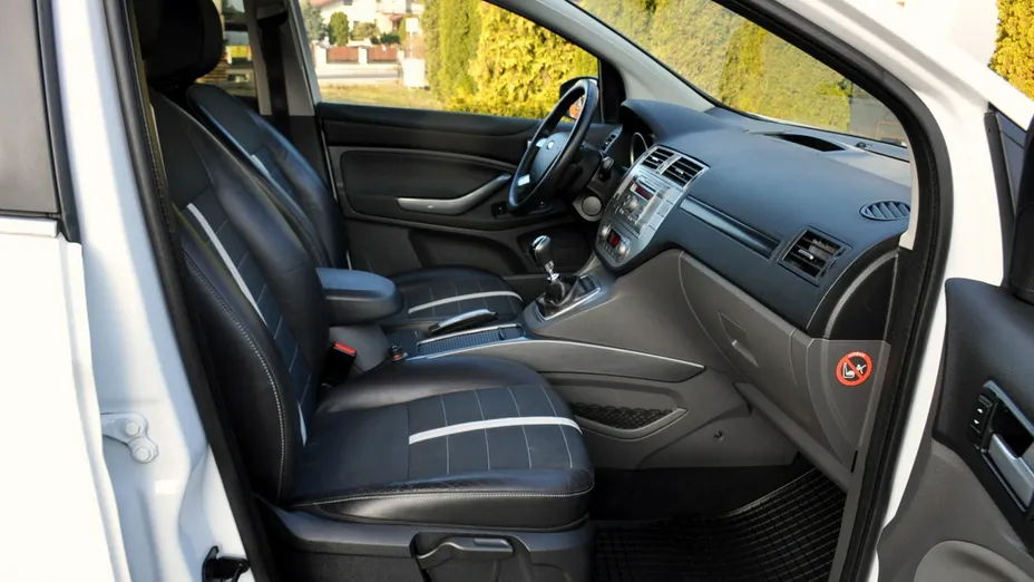 FORD Kuga -