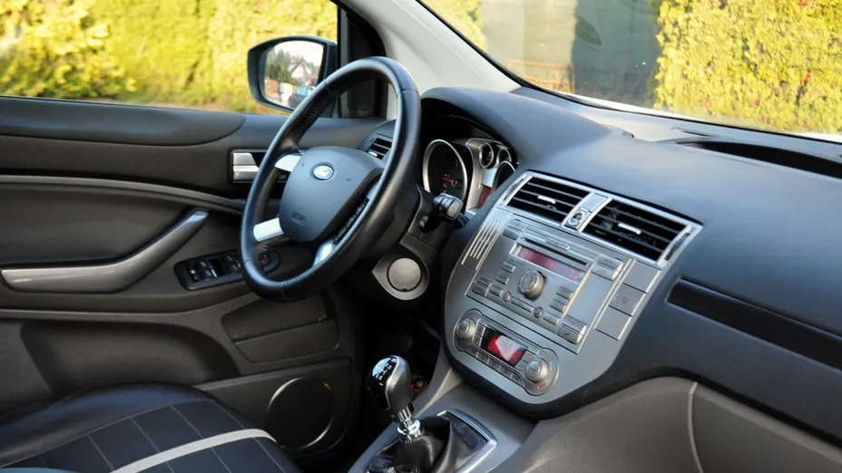 FORD Kuga -