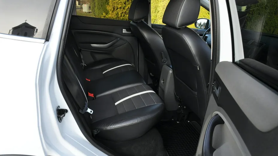FORD Kuga -