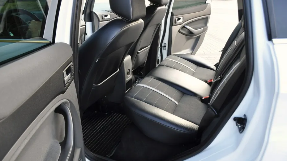 FORD Kuga -