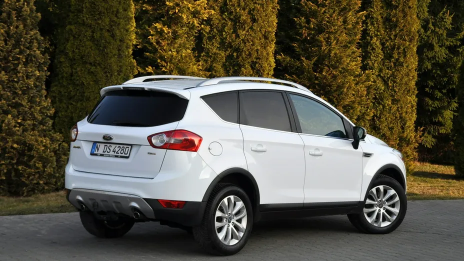 FORD Kuga -