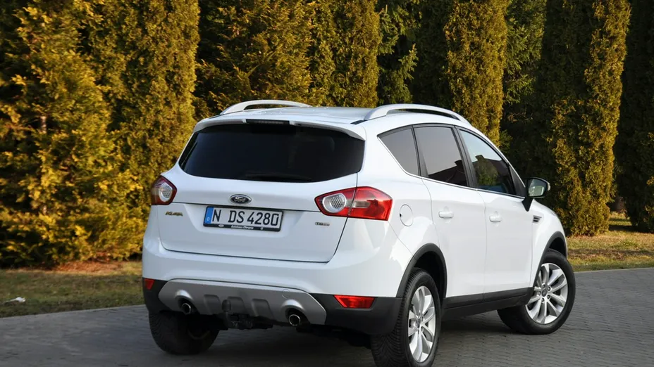 FORD Kuga -