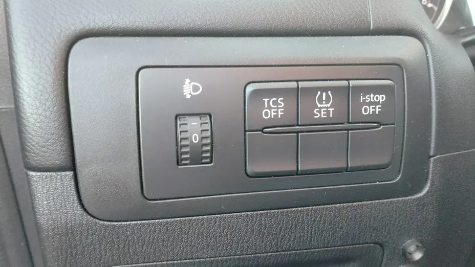 MAZDA CX-5 -