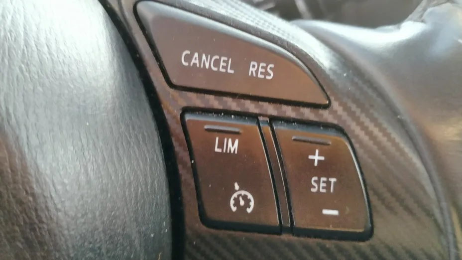 MAZDA CX-5 -