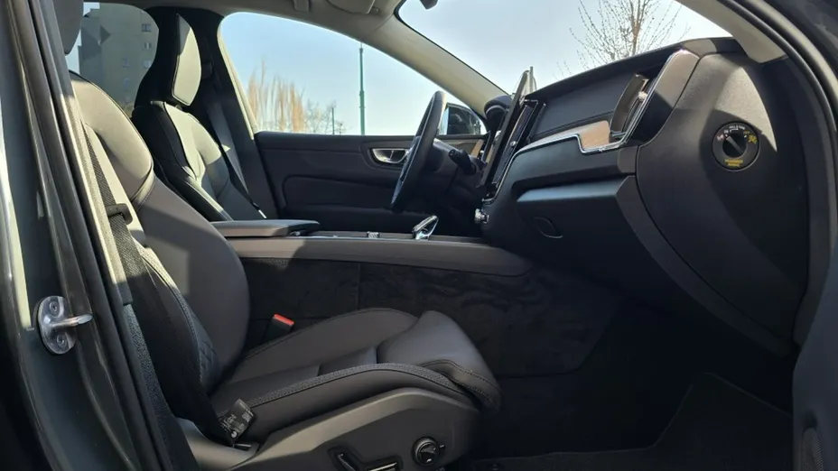 VOLVO XC60 -