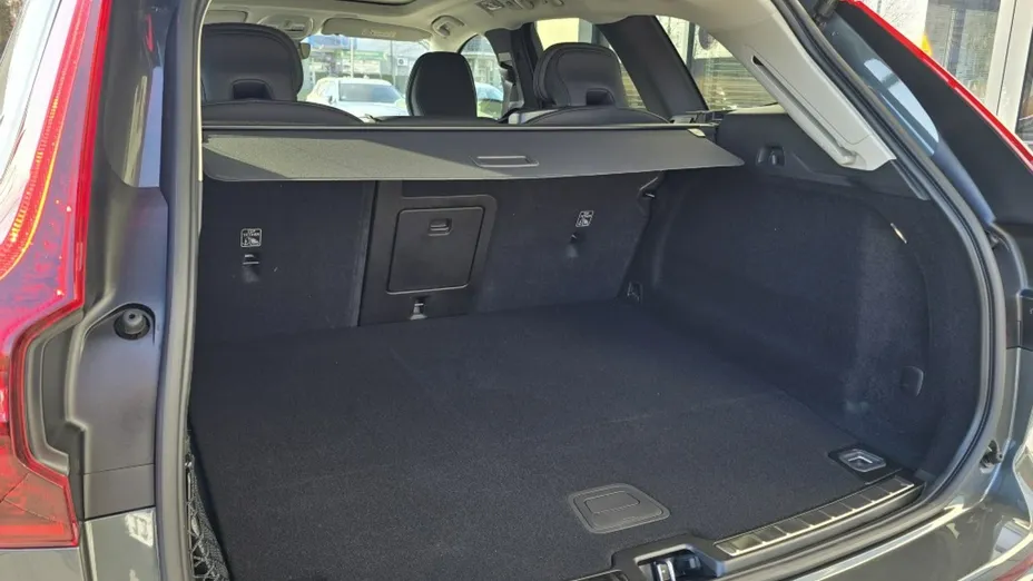 VOLVO XC60 -