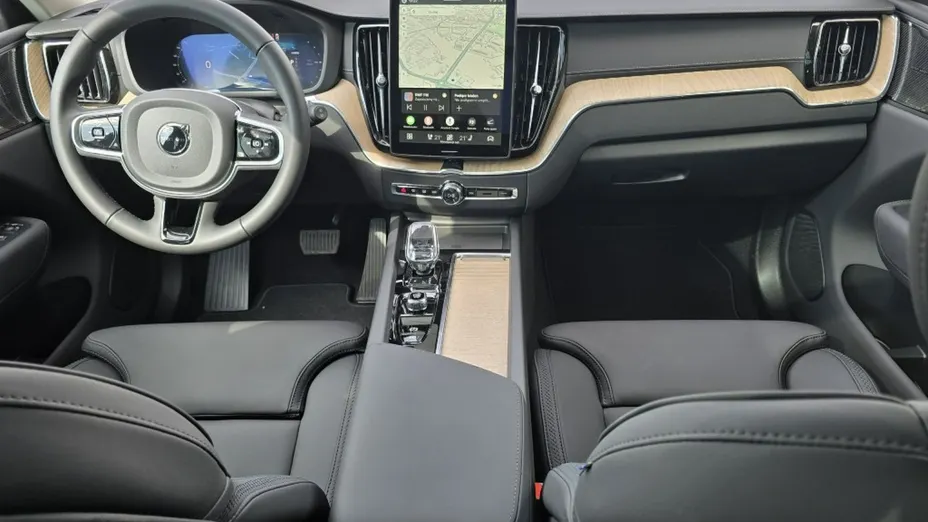 VOLVO XC60 -