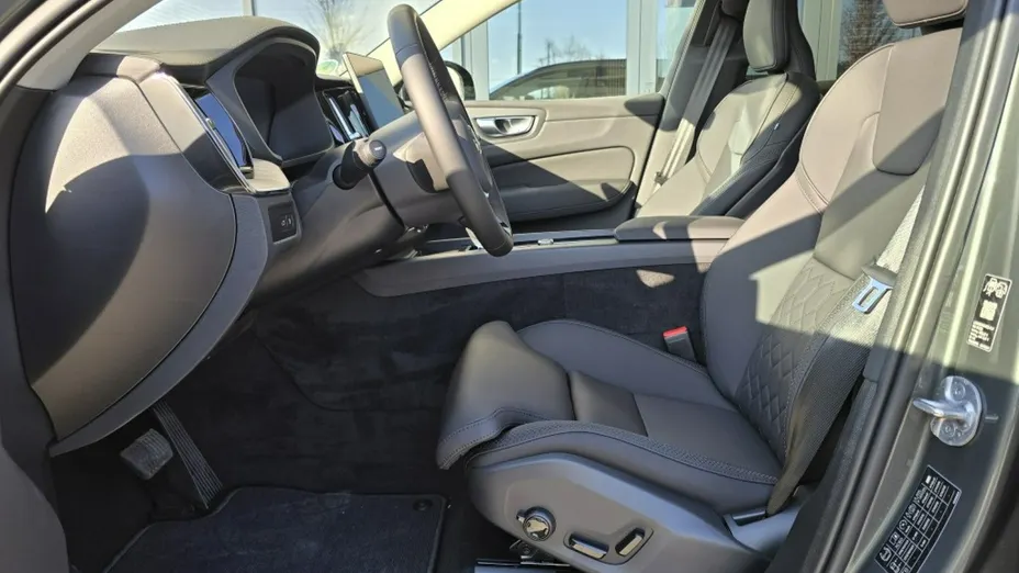 VOLVO XC60 -