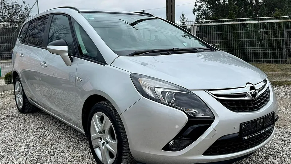 OPEL Zafira -