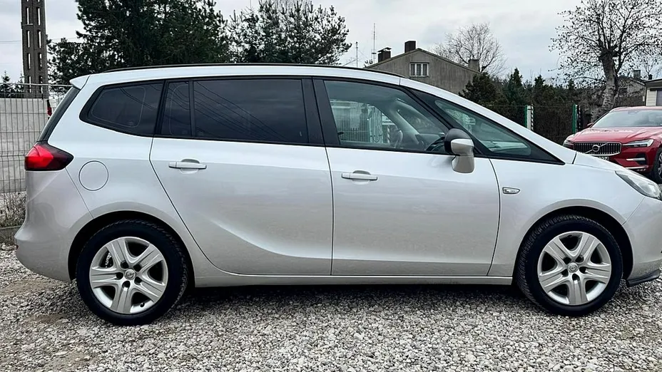 OPEL Zafira -