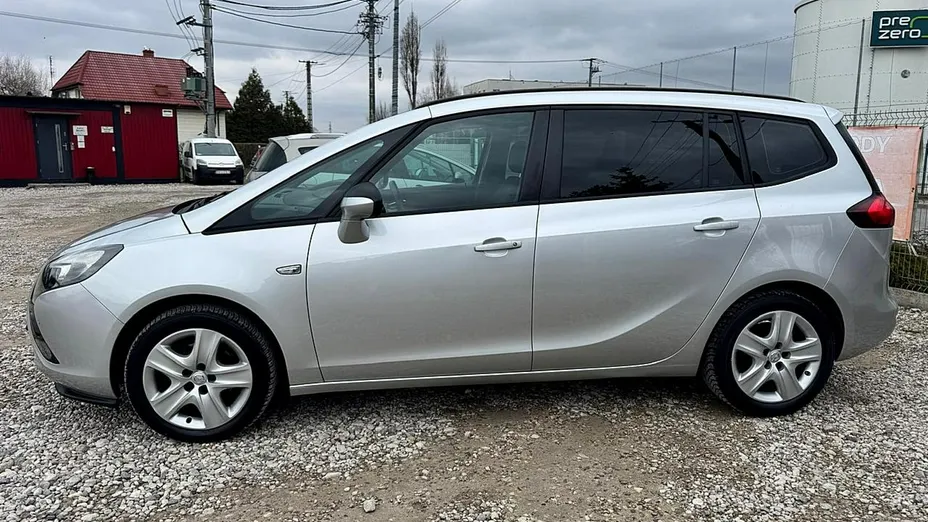 OPEL Zafira -
