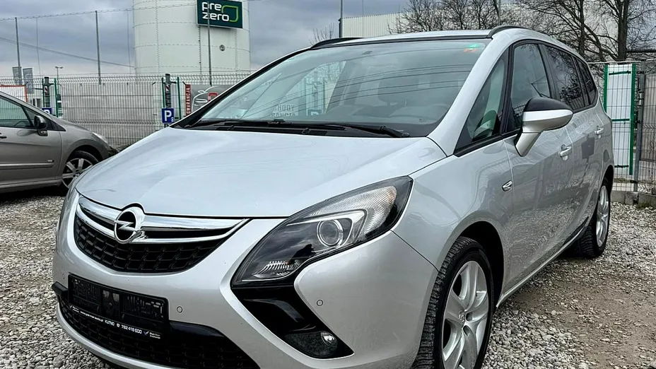 OPEL Zafira -