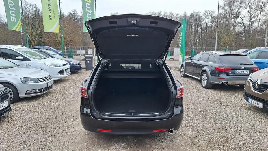 MAZDA 6 -