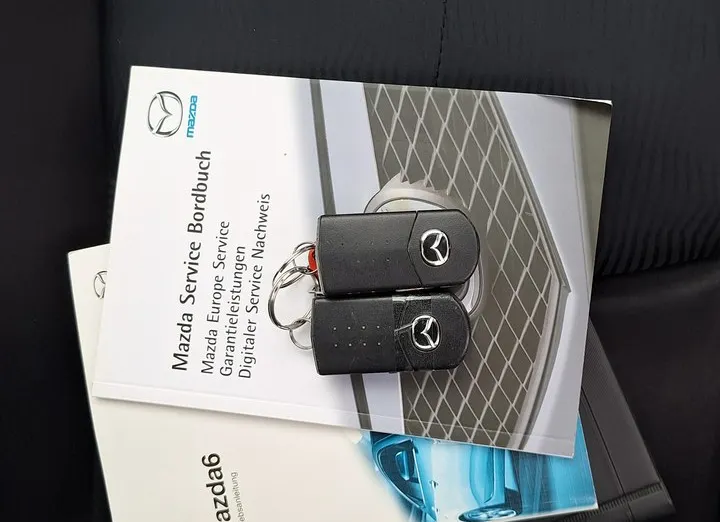 MAZDA 6 -