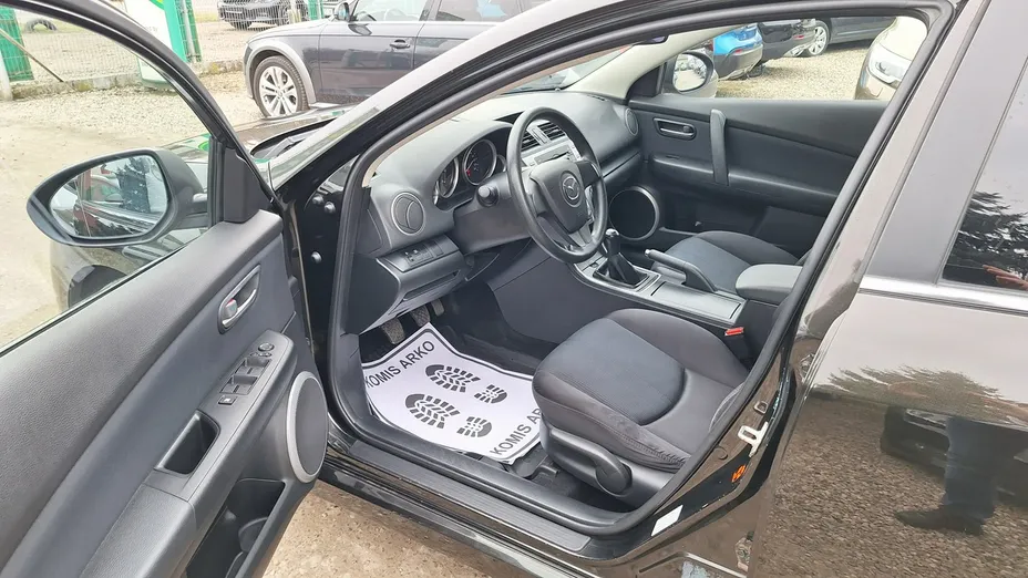MAZDA 6 -