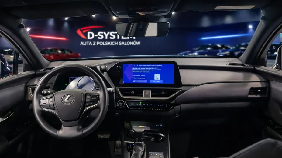 LEXUS UX -