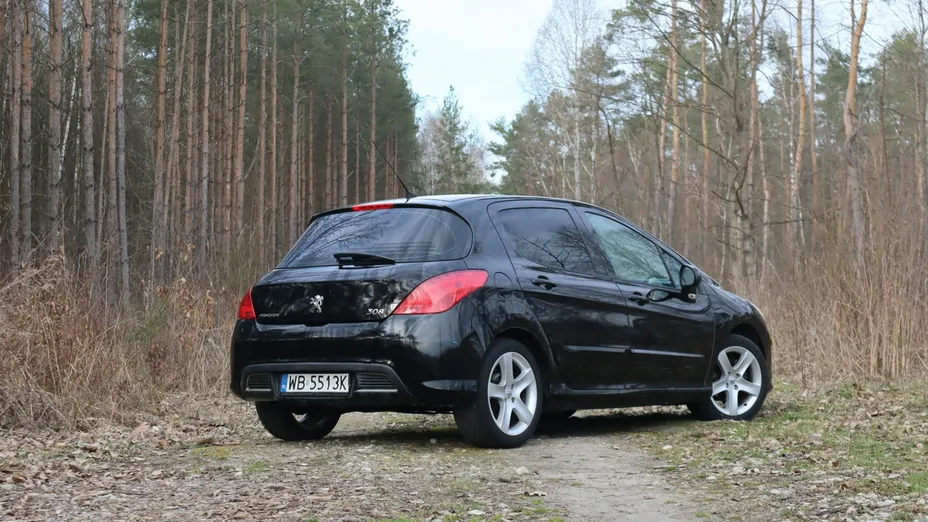 PEUGEOT 308 -