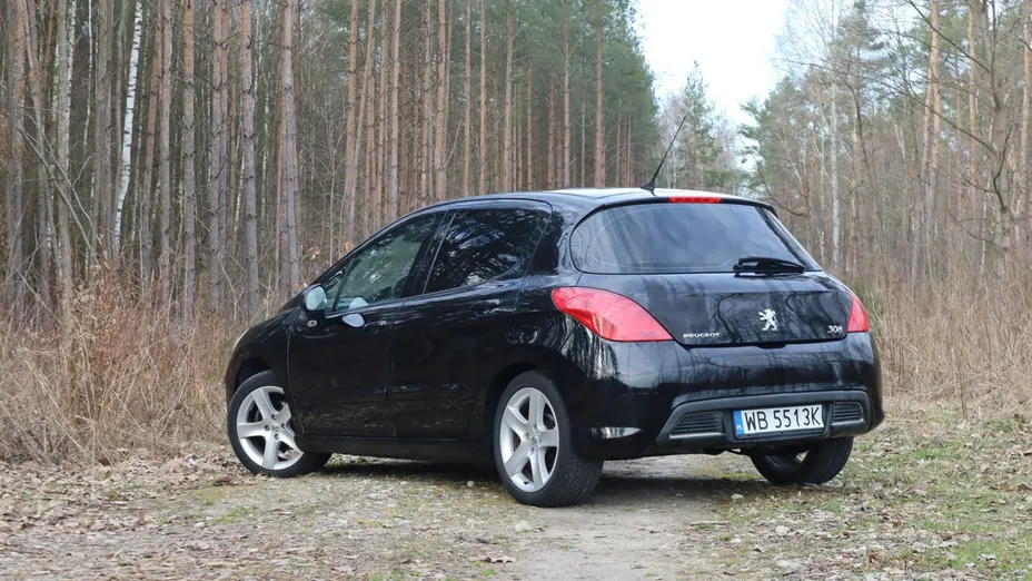 PEUGEOT 308 -