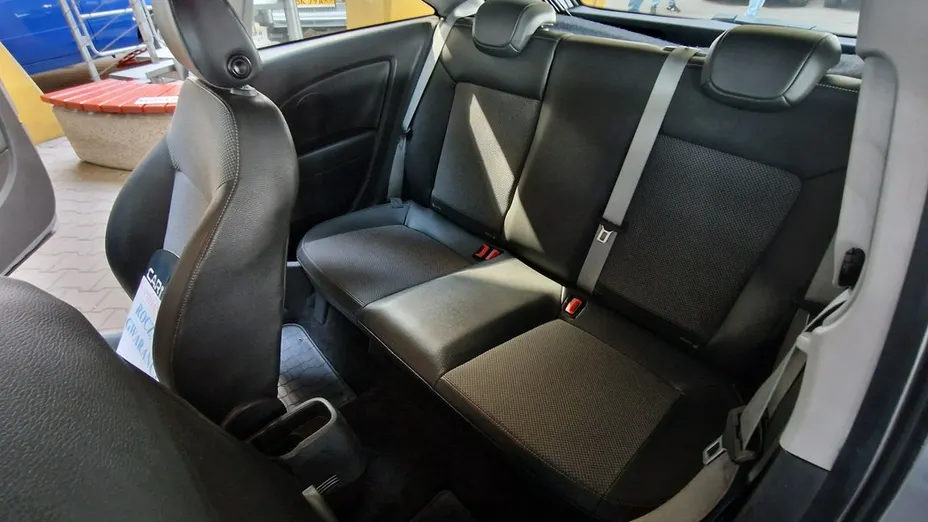 OPEL Corsa -