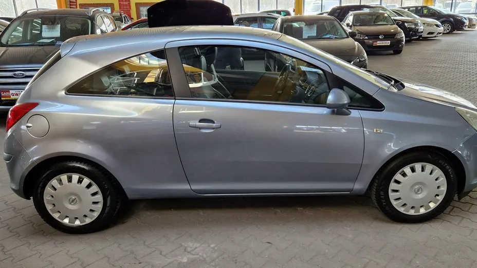 OPEL Corsa -