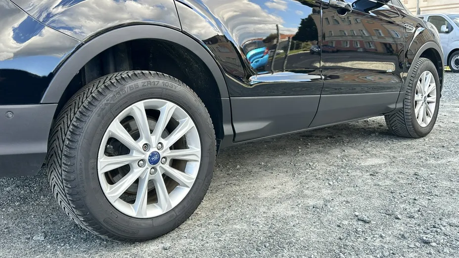 FORD Kuga -