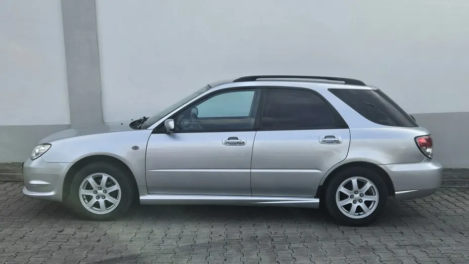 SUBARU Impreza -