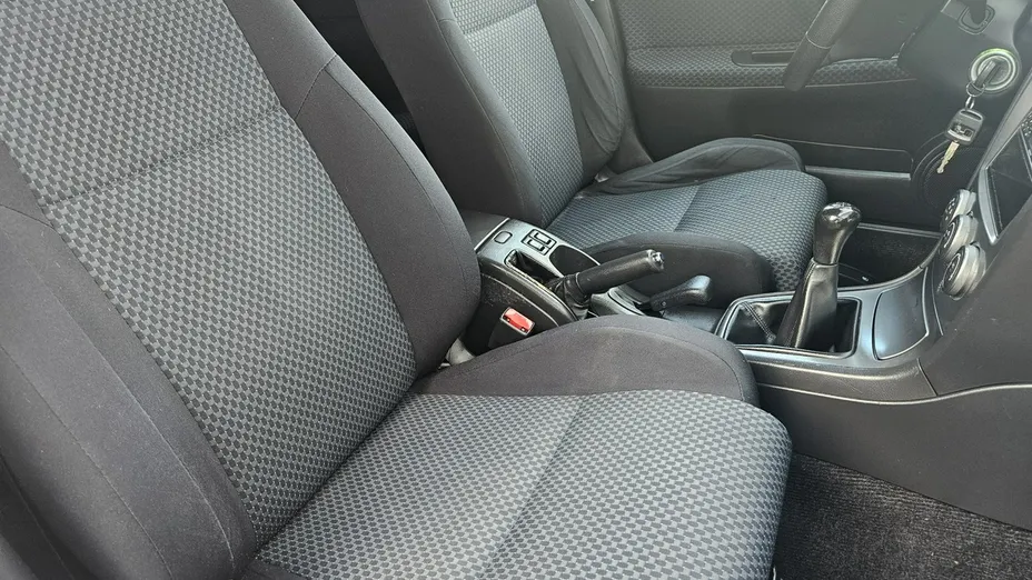 SUBARU Impreza -