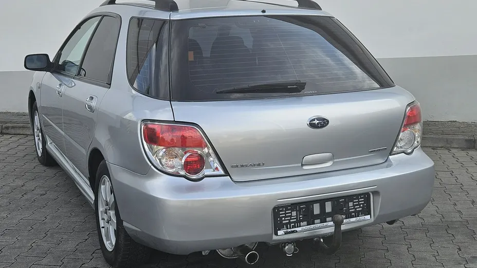 SUBARU Impreza -