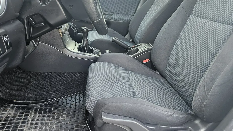 SUBARU Impreza -