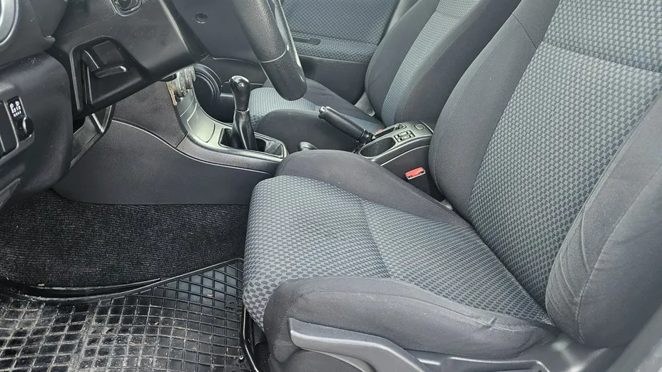 SUBARU Impreza -