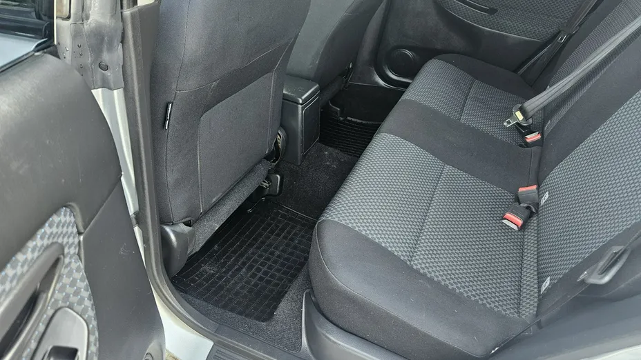 SUBARU Impreza -