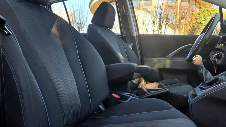 MAZDA 5 -