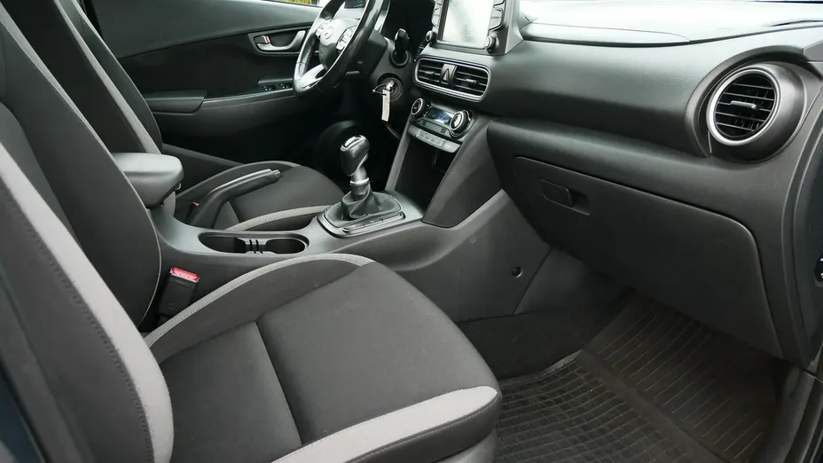 HYUNDAI Kona -