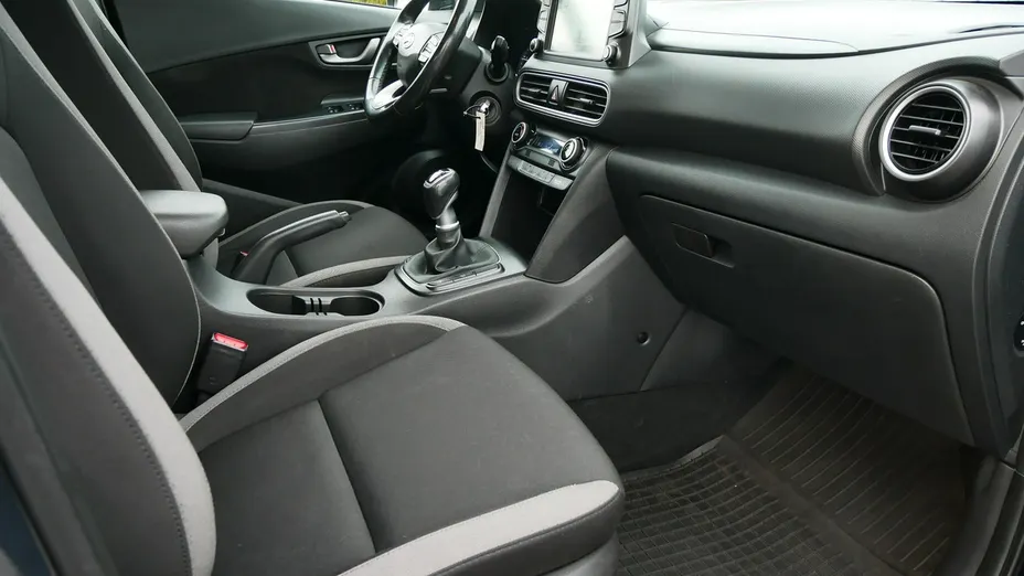 HYUNDAI Kona -