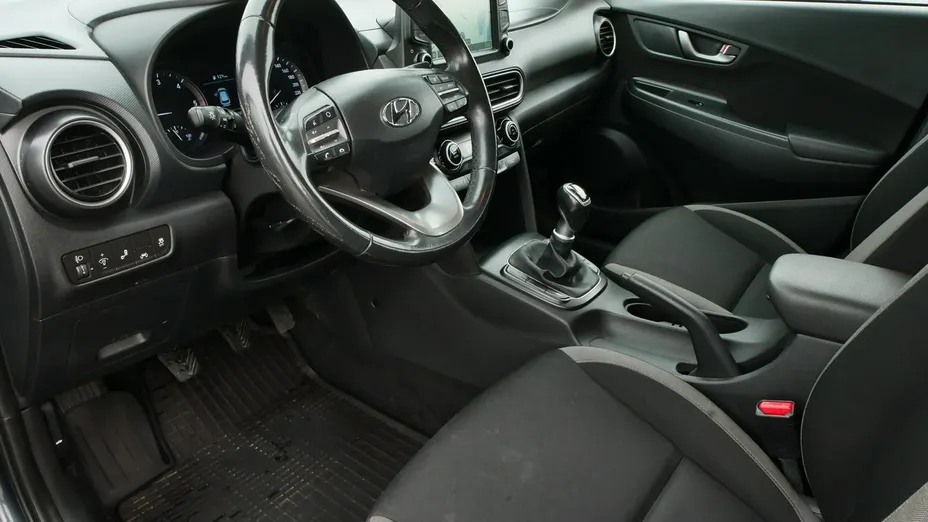 HYUNDAI Kona -
