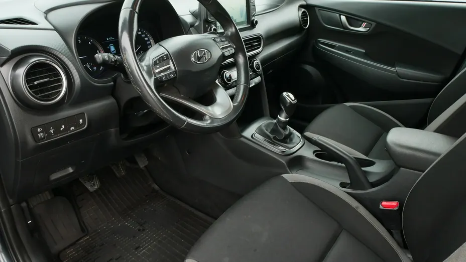 HYUNDAI Kona -