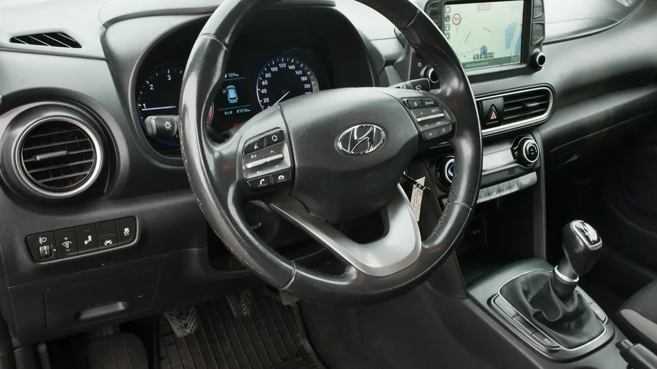 HYUNDAI Kona -