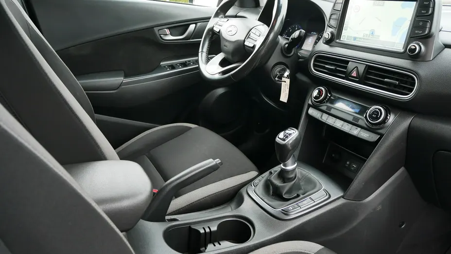 HYUNDAI Kona -