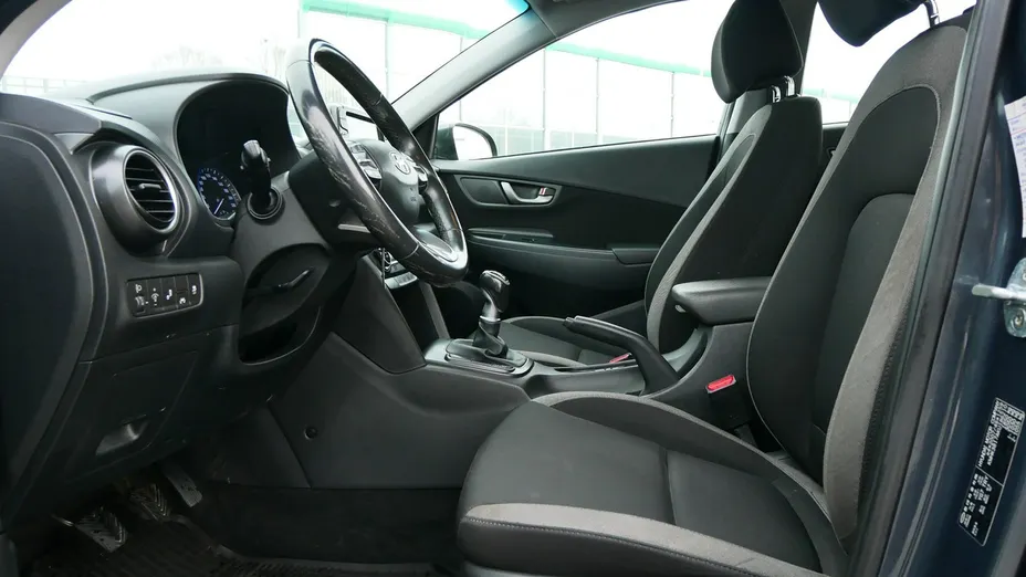 HYUNDAI Kona -